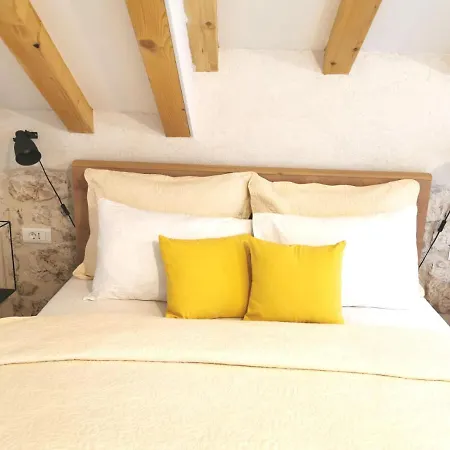 House Bava Gasthuis Vis