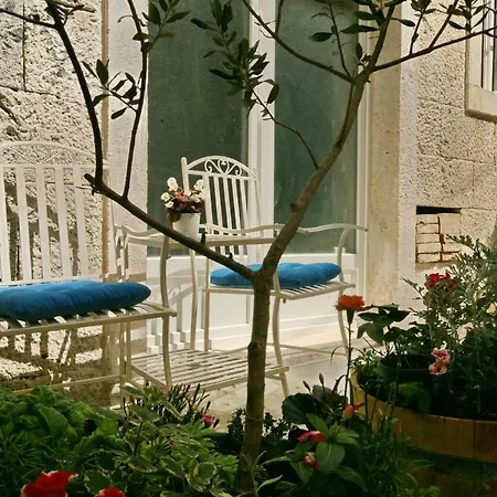 Πανσιόν House Bava