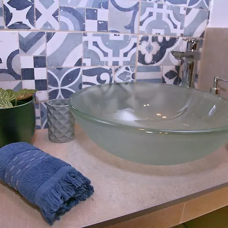 House Bava Πανσιόν Βις