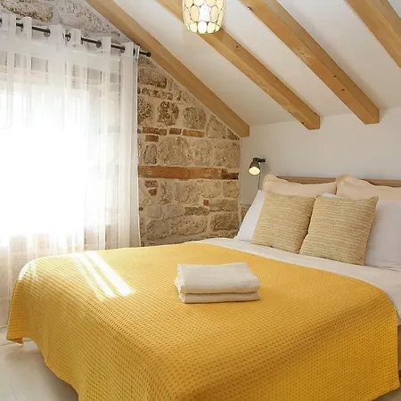 Πανσιόν House Bava