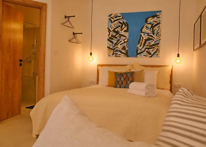 House Bava 4* Vis